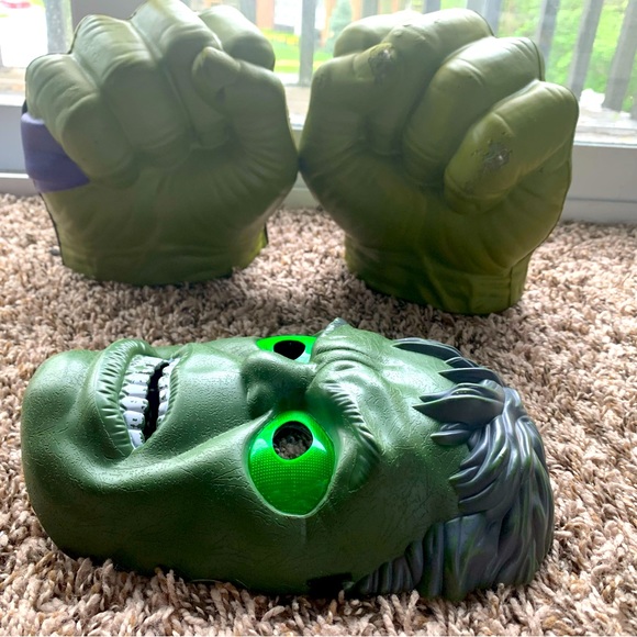 Marvel Toys The Incredible Hulk Hands And Mask Poshmark